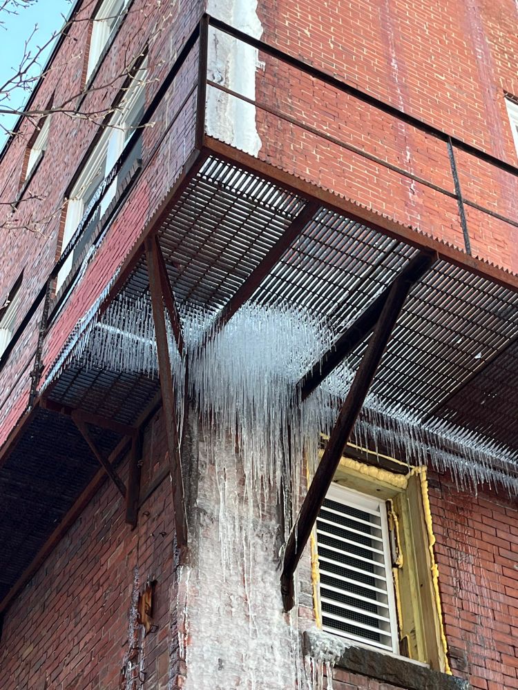 Outside Palace Diner