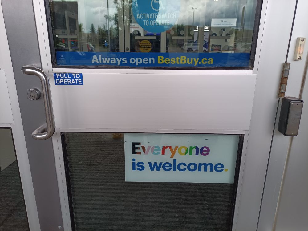 The front entrance of the Best Buy where I applied for a job