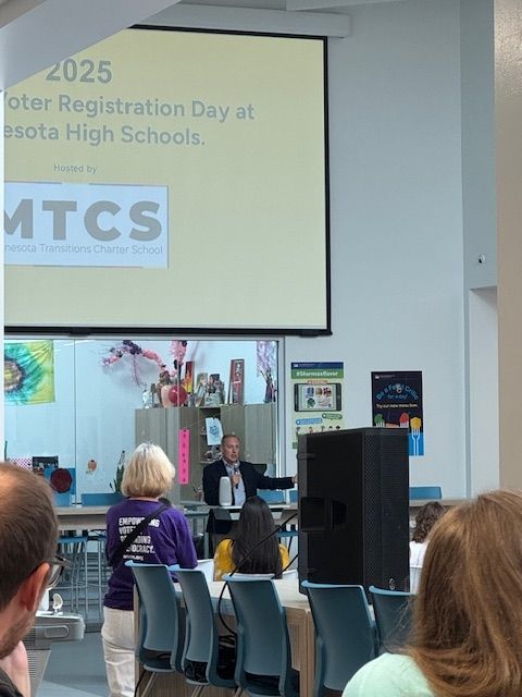 Photo of MN Secretary of State Steve Simon speaking to students about voting and civic engagement.