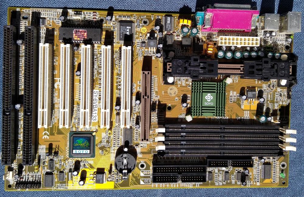 Pc motherboard