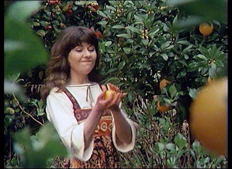 Sarah Jane Smith from classic #DoctorWho enjoying looking at fruit