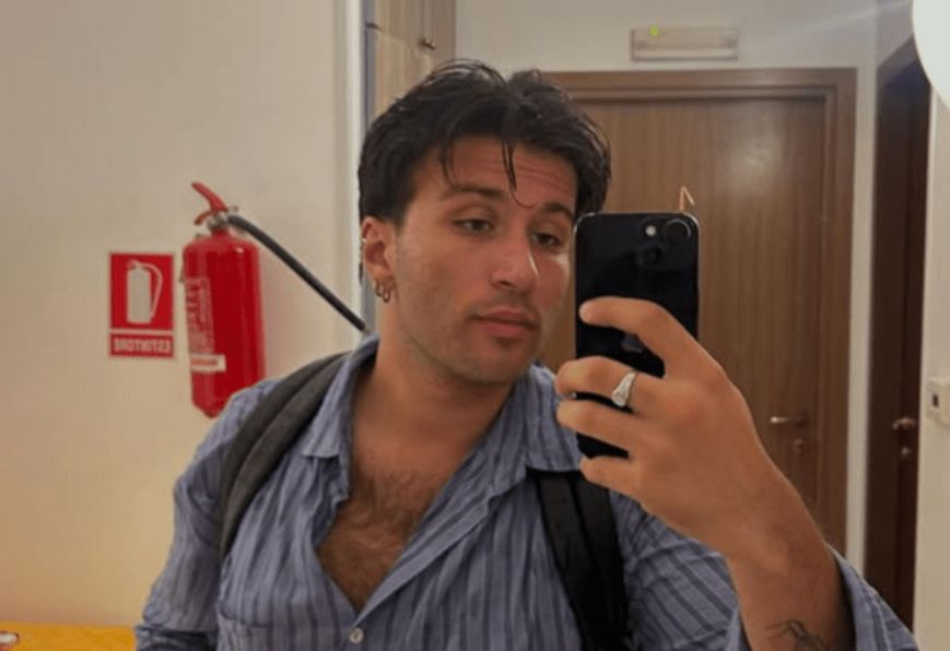 il cantautore romano tra i big - Italia