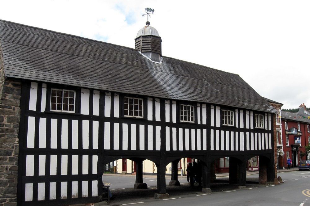 Repair work on historic market hall put on hold