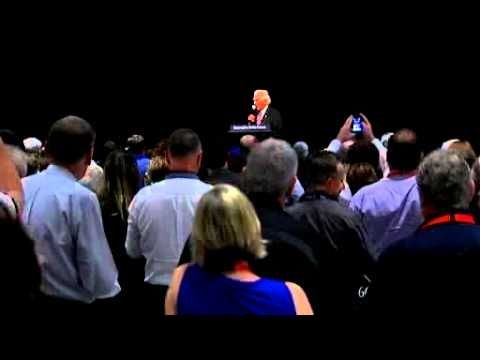 Hawke sings at ACTU Congress (2012) | ABC News