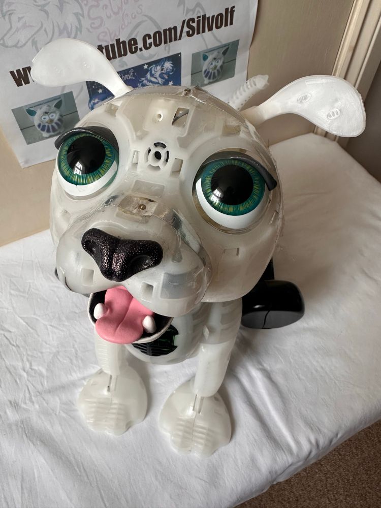 Photo of a Furreal Tyler Tiger animatronic minus fur