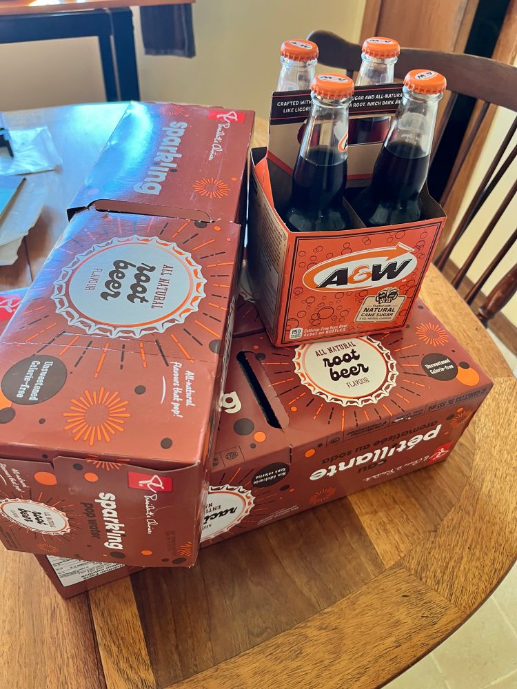 Root beer and sparkling water root beer flavor