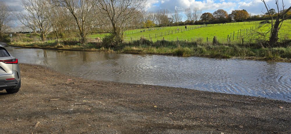 The flooded road behind my WeBS count point this afternoon. Entertaining to watch how drivers negotiate the flooded road. I wait for the tide to go out, and the flood to disappear!
