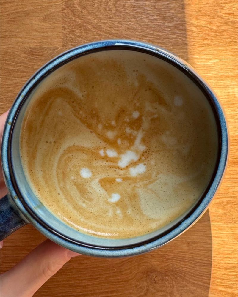 The original photograph of the coffee cup, credited to Mari of Mariibyrd.