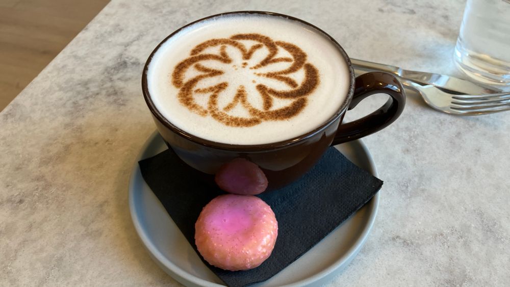 The prettiest chai I have ever seen with a lovely mandala on cinnamon on top