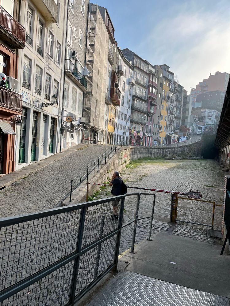 Steep hill above Sao Bento station in Porto