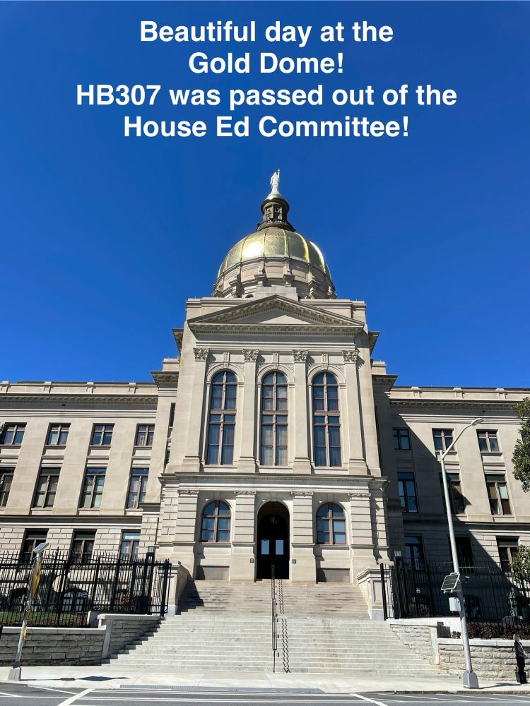 Photo of the Ga state Capitol building. 