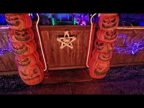 R & B's Pre-Halloween "Dress Rehearsal"