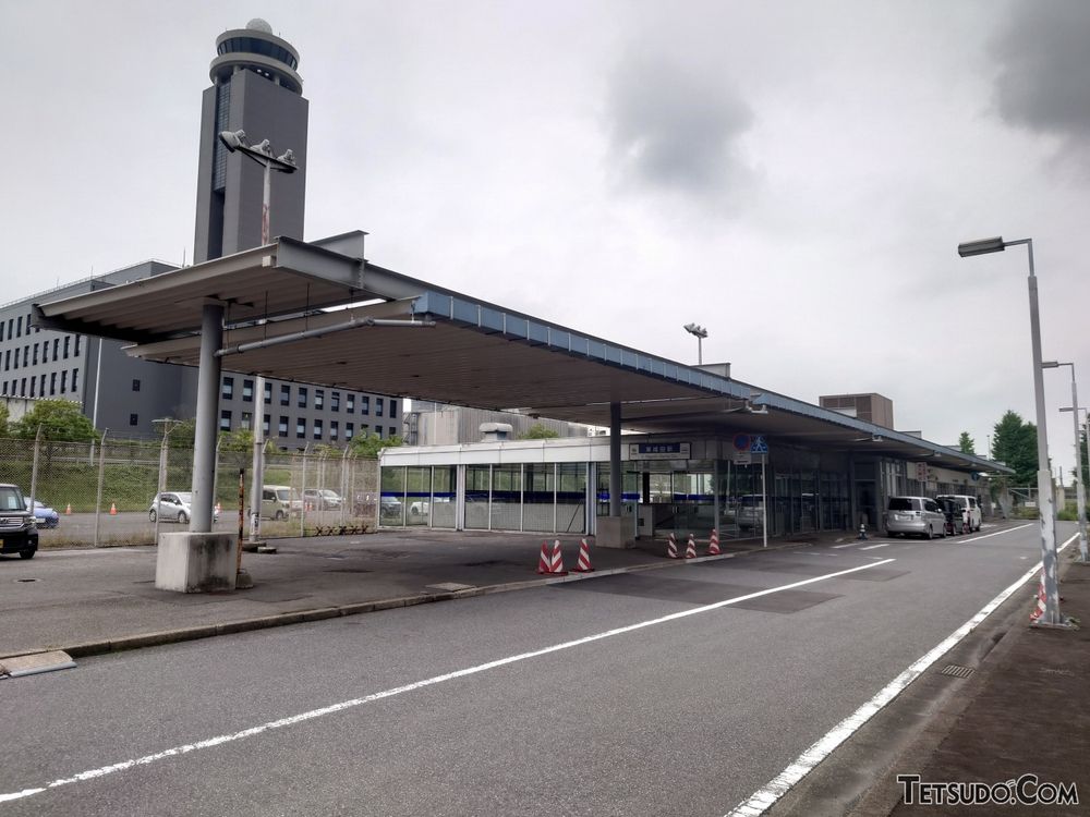 空港敷地内なのに空港利用者は使わない駅　無駄に広い「東成田駅」の謎 - 鉄道コム