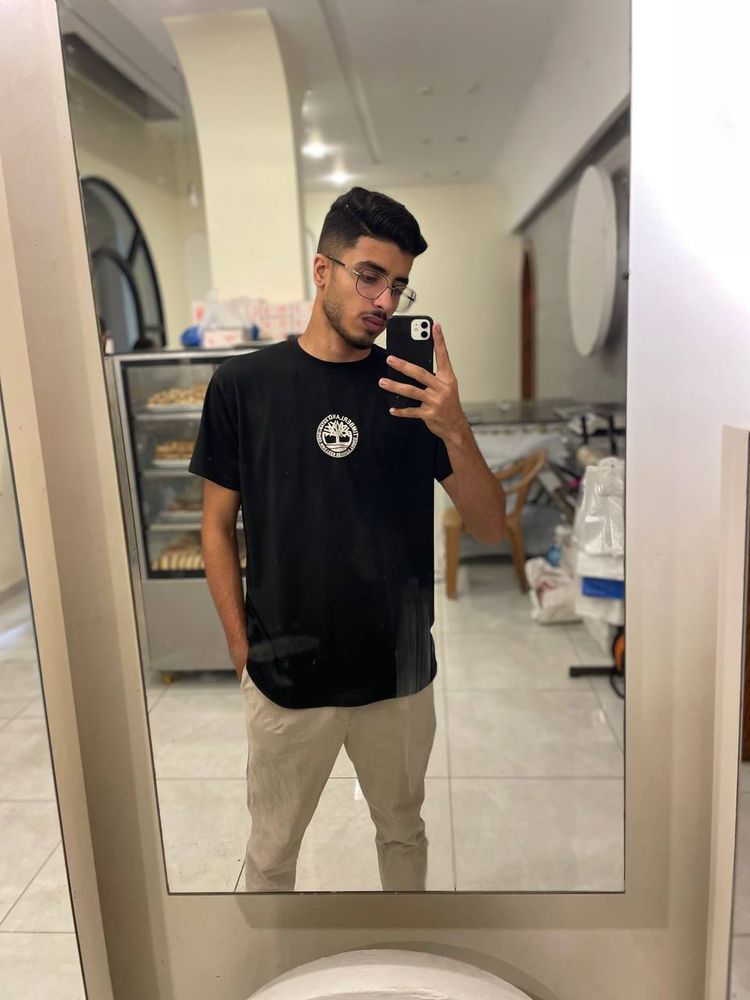 The photo is not recent, it is from four months ago. 