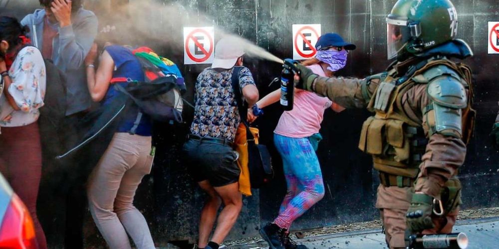 Chile – Julio Cortés: «No es necesario que Boric adhiera a Mussolini para gobernar usando herramientas propias del fascismo jurídico»