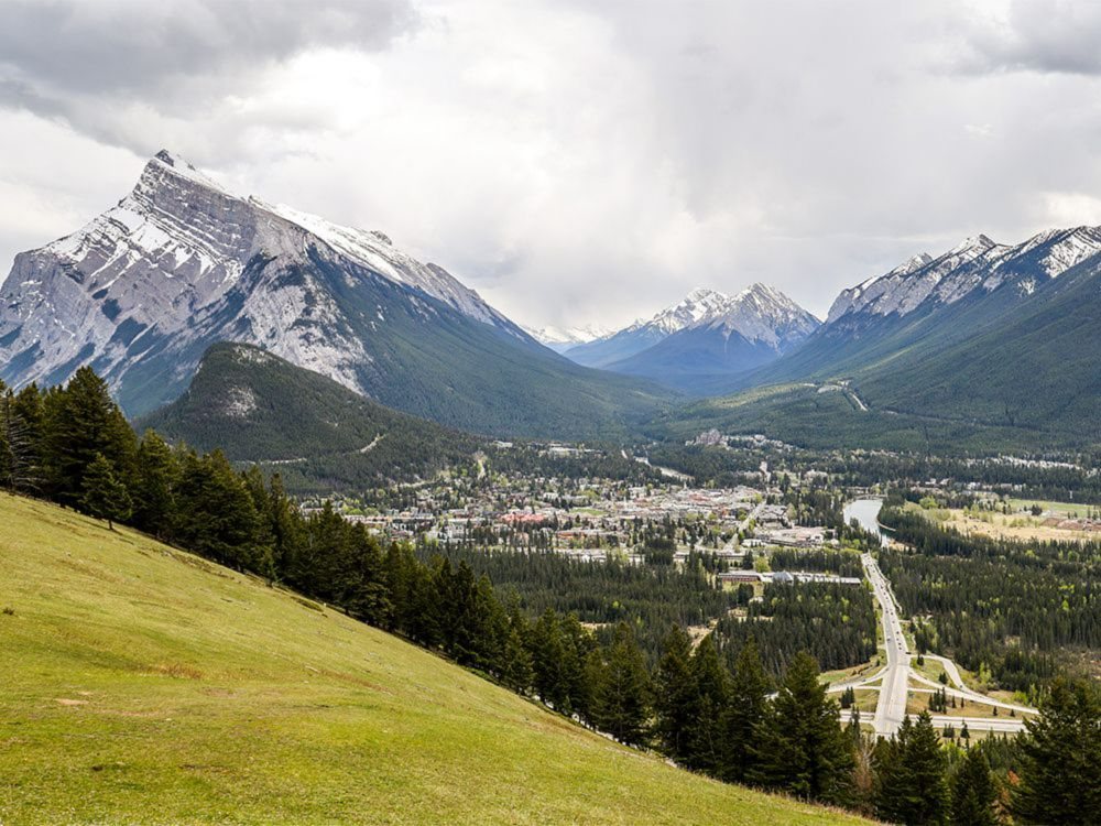 Calgary, Cochrane, Canmore and Banff mayors are asking for a proposed passenger rail line from Calgary to Banff as a project under Bill C-5.
