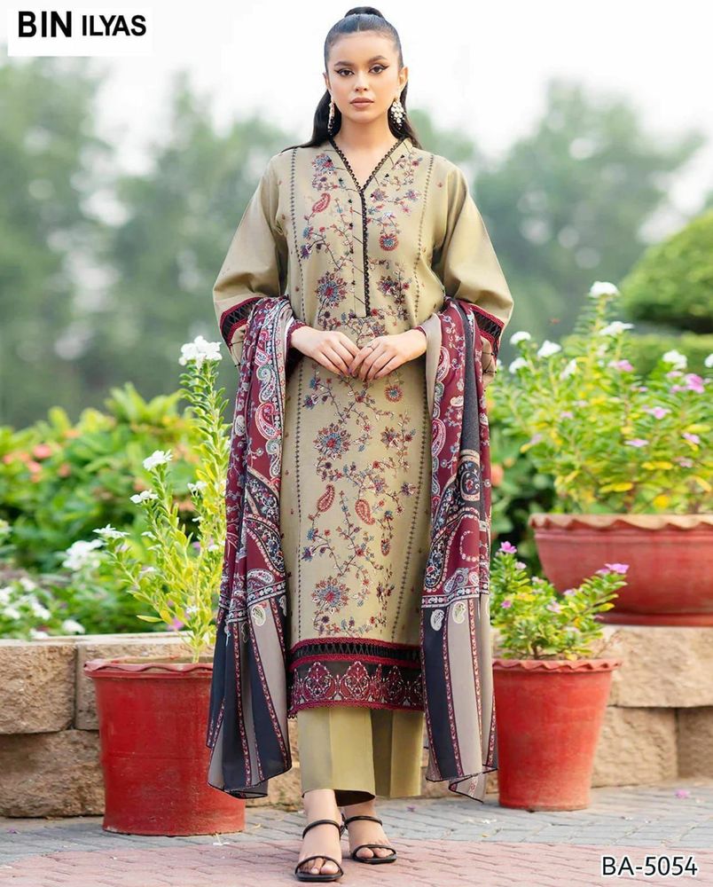 Click the link, join the fam, and stay updated

https://linktr.ee/ArshiyaaFashion