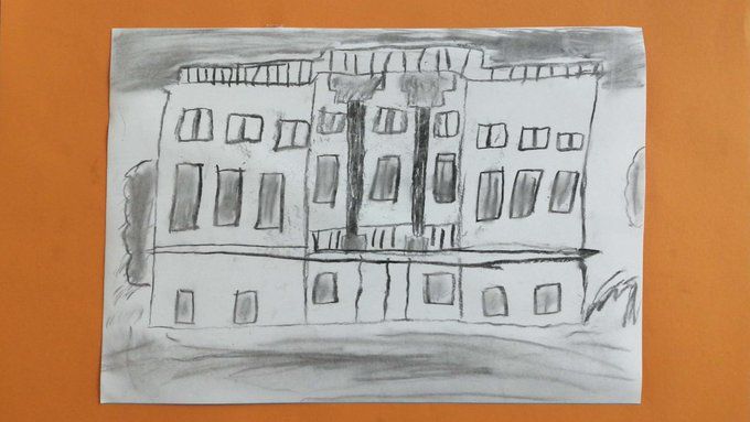 gemaltes Bild, Bleistift mit Passepartout in orange, zu sehen ist das Goethe- und Schiller-Archiv, gemalt von Hannes (10 Jahre)