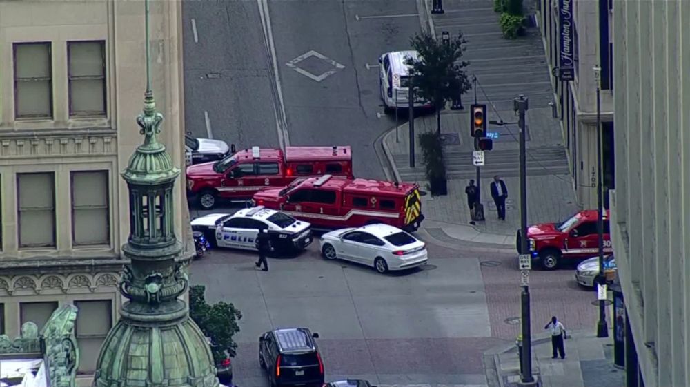 Roads blocked in downtown Dallas as police and fire crews respond to incident on Commerce Street