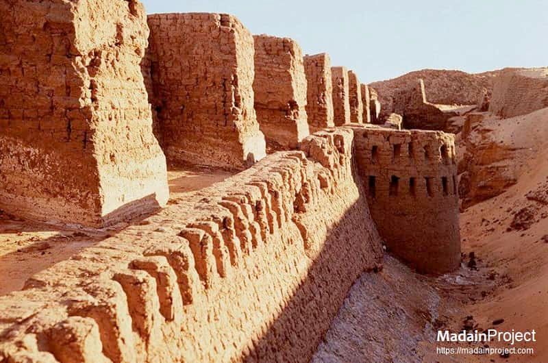 Buhen fortress, probably constructed in the 12th dynasty (c. 1860 BC), to guard against incursions from the south. Source: https://madainproject.com/buhen_fortress