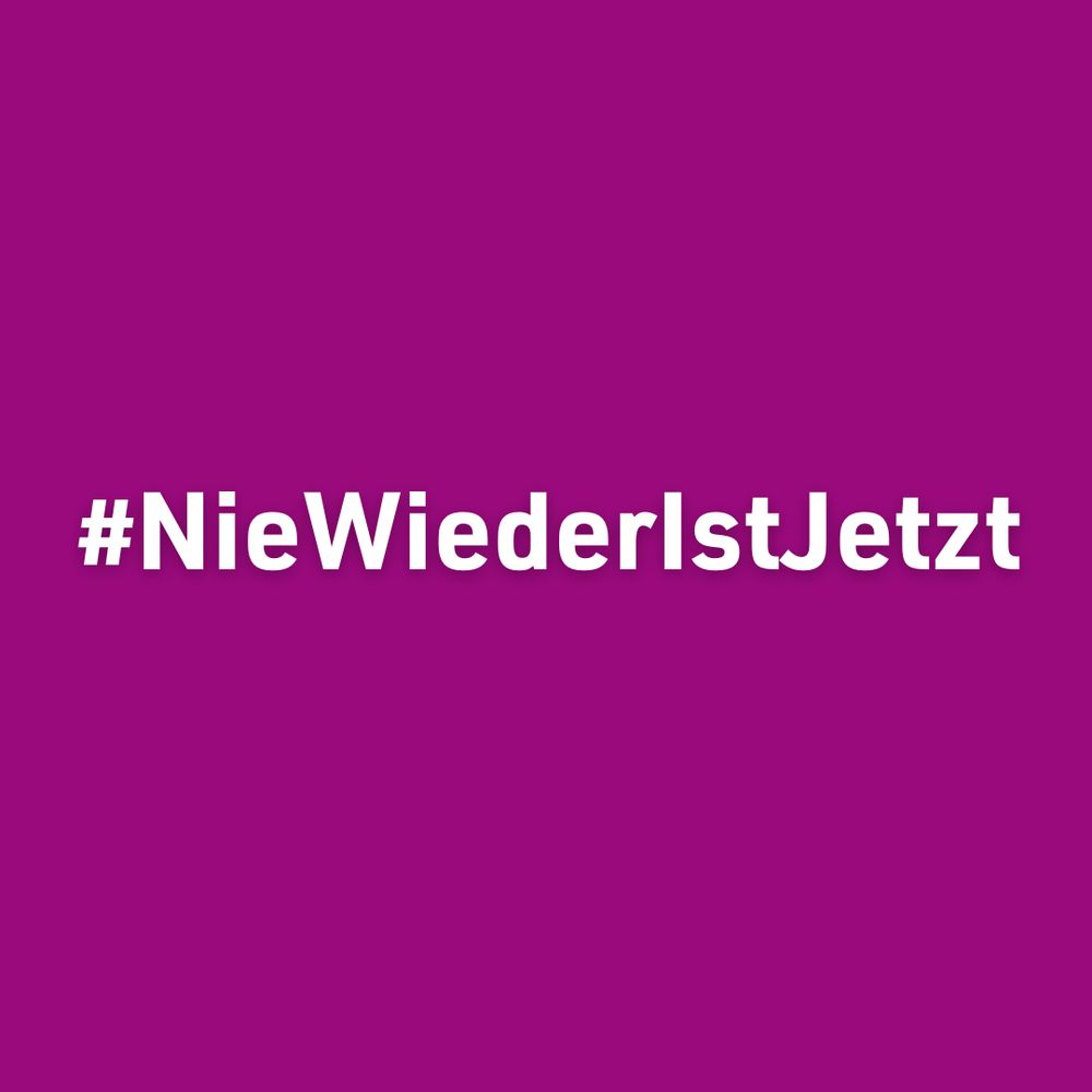 Ein lila Hintergrund mit weißem Text: #NieWiederIstJetzt