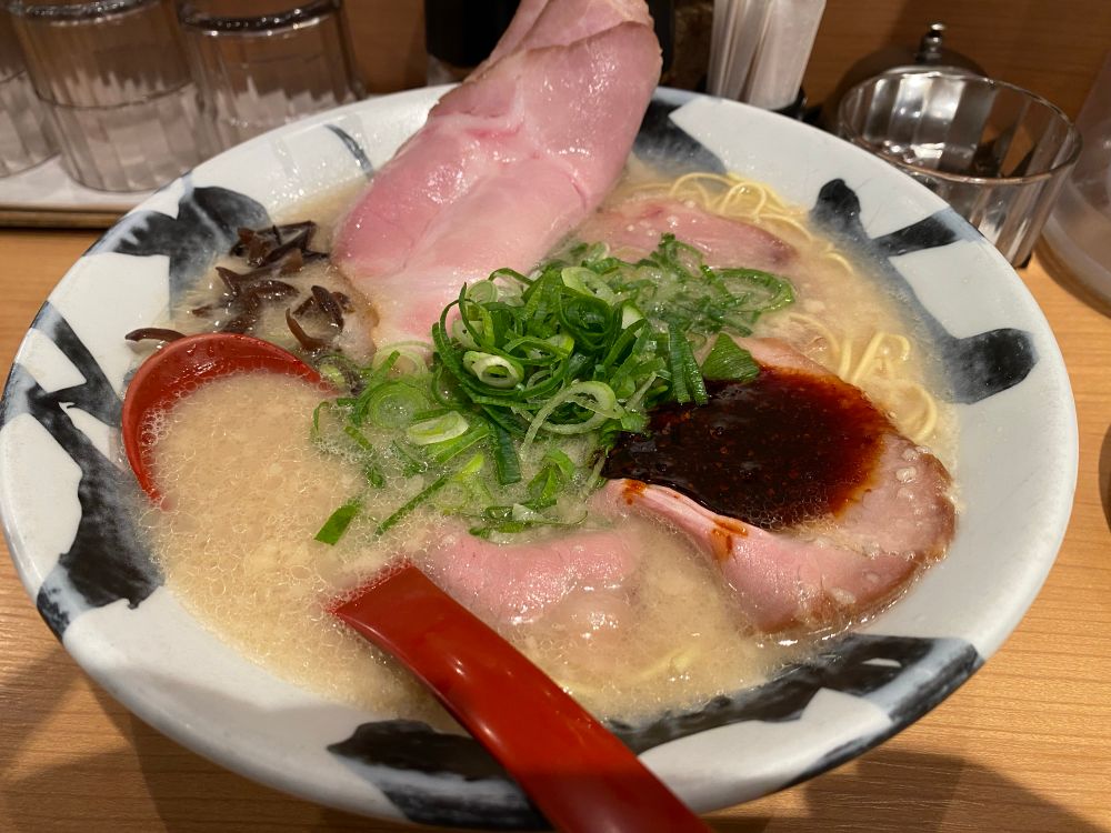 白賀正のチャーシューのせ。