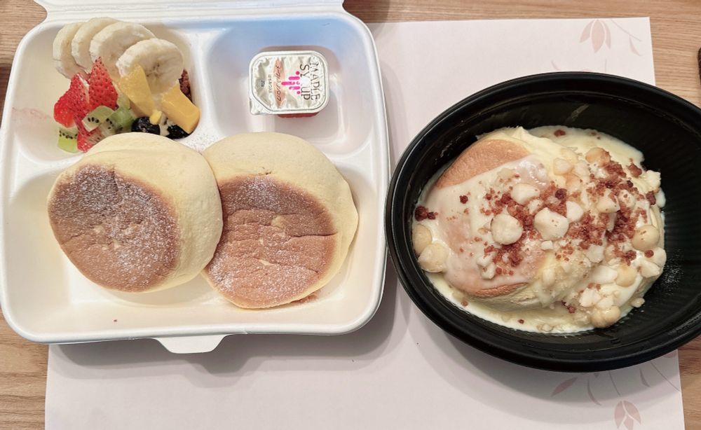 ハワイアンフルーツパンケーキ、マカダミアナッツパンケーキ