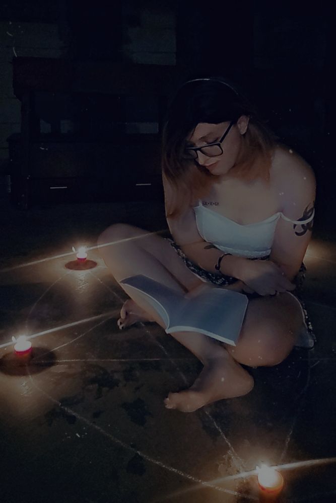 Chubby V summoning a demon in her basement