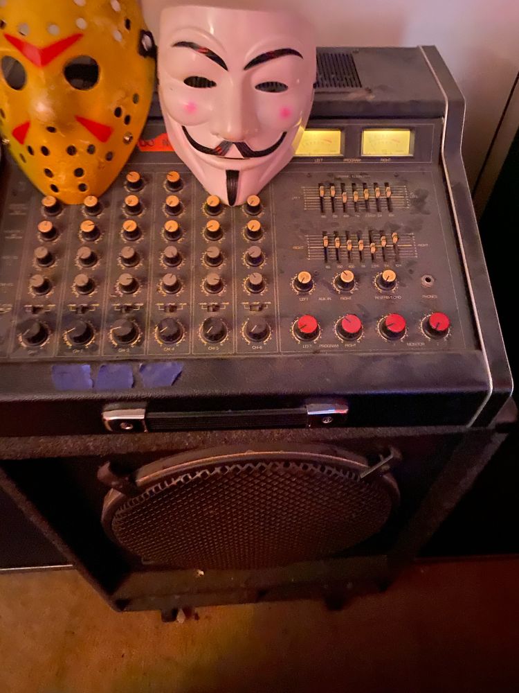 Yamaha powered mixer and bass speaker 