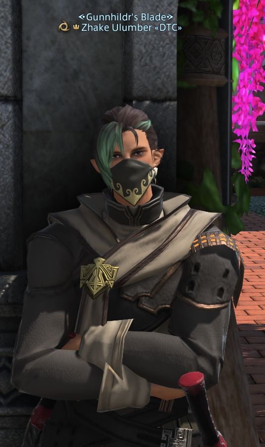 My Final Fantasy 14 character, Zhake Ulumber, resting in his Bozja attire with the newest Title above his head: "Gunnhildr's Blade"