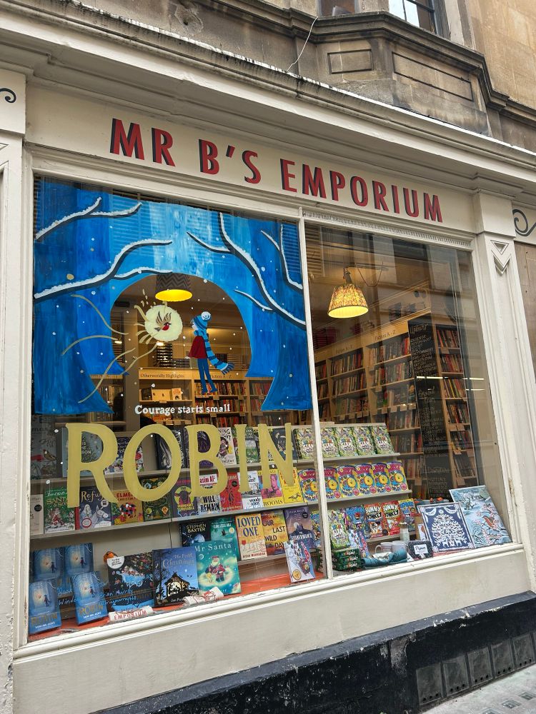 Robinという児童書の表紙絵が窓ガラスに直接描かれている