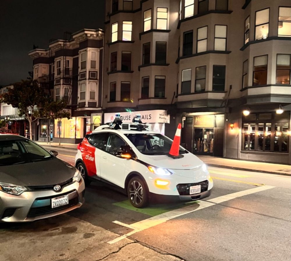 People Are Putting Traffic Cones on Self-Driving Cars in San Francisco