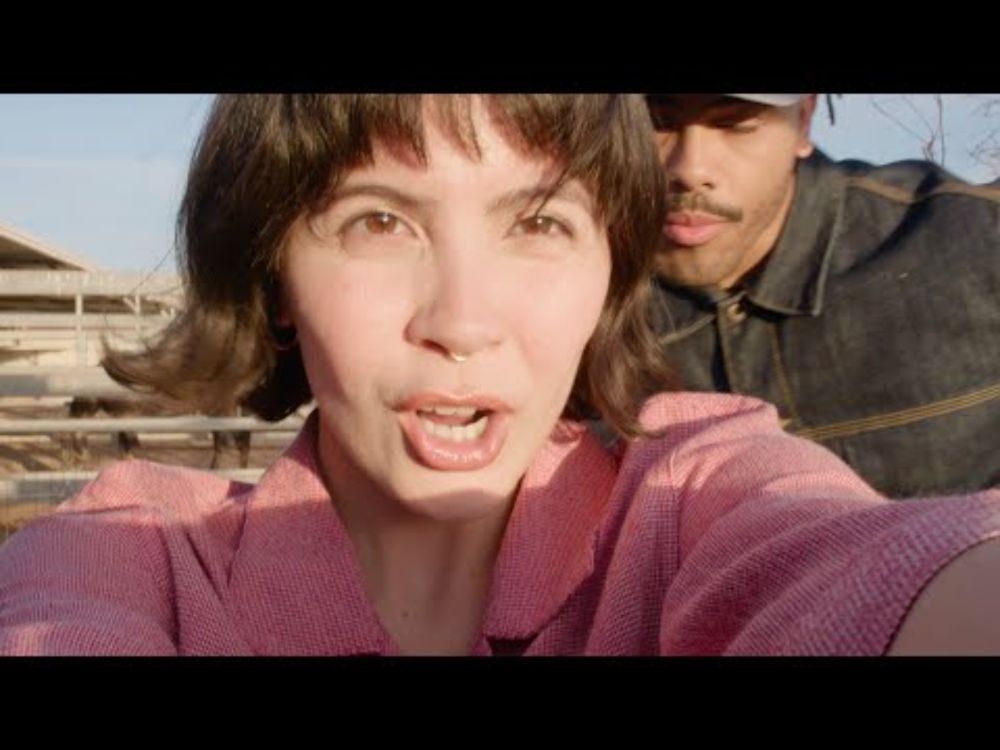 caroline - Total euphoria (Official Video)