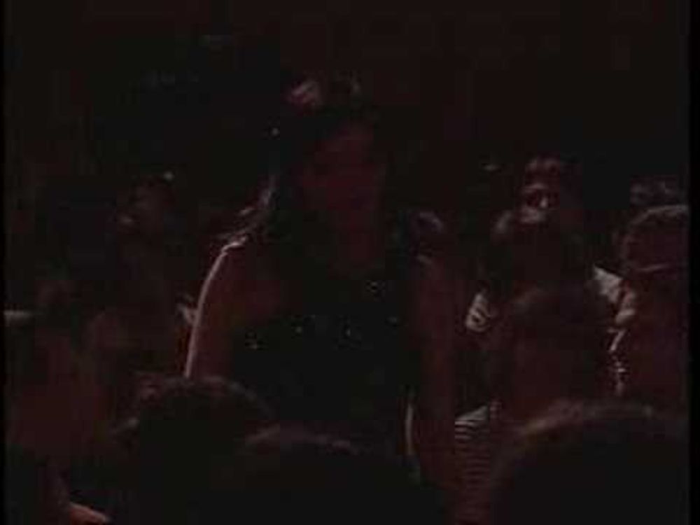 Björk - Unravel (Live@Riverside church)