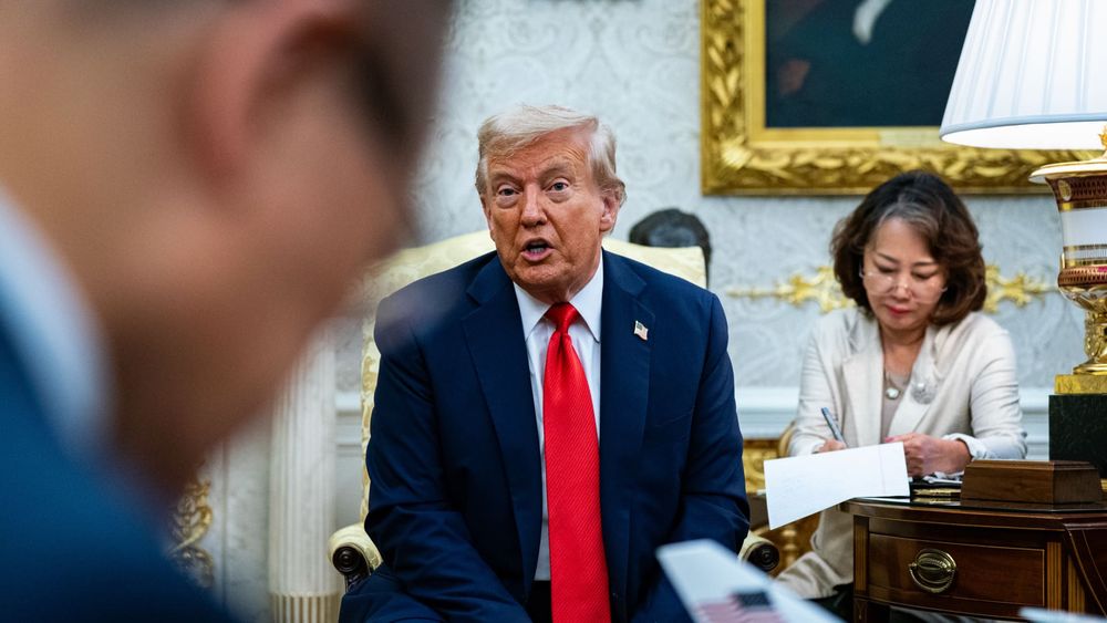 U.S. President Donald Trump threatened 200% tariffs on China if Beijing does not give magnets to the U.S. amid an extended trade truce.