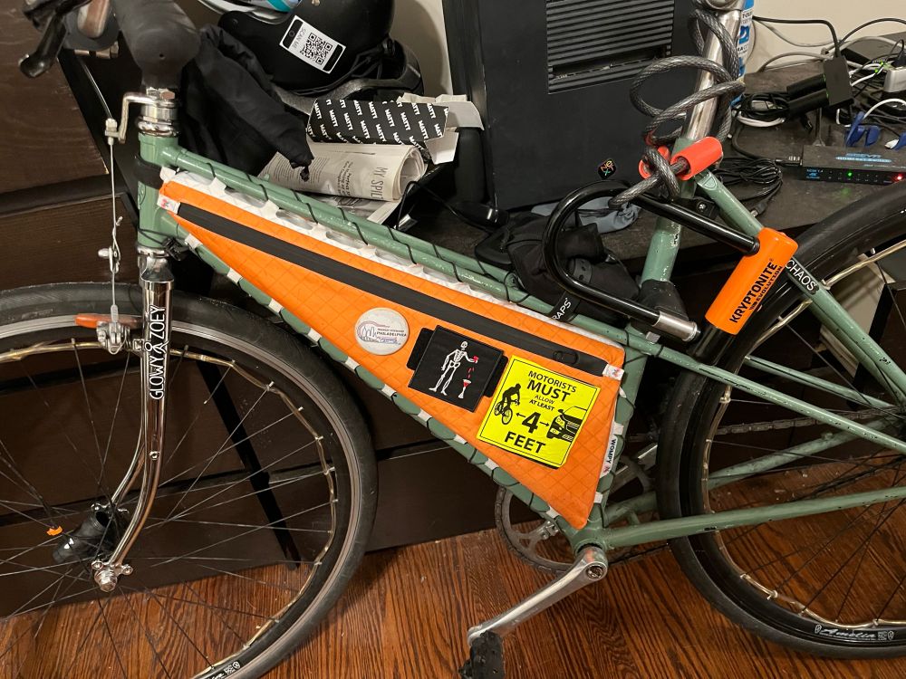 The left side of the same bike, more patches/stickers on hook-n-loop connection.