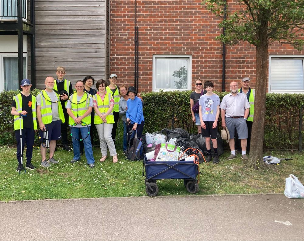 Keep Caversham Tidy group shot including DofE volunteers
