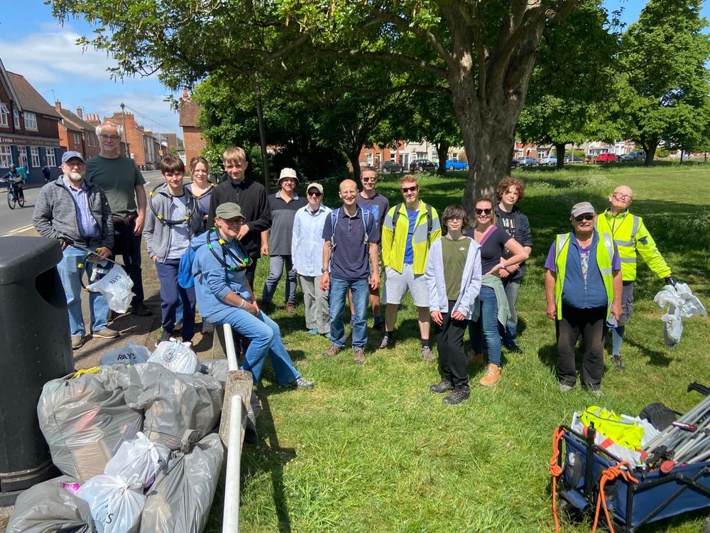 Keep Caversham Tidy group shot