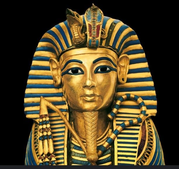The gold death mask of King Tutankhamen 