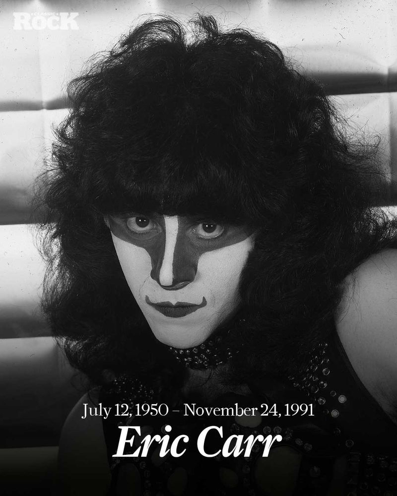 Bilde av Eric Carr, iført sin The Fox-sminke. July 12 1950, - November 24, 1991