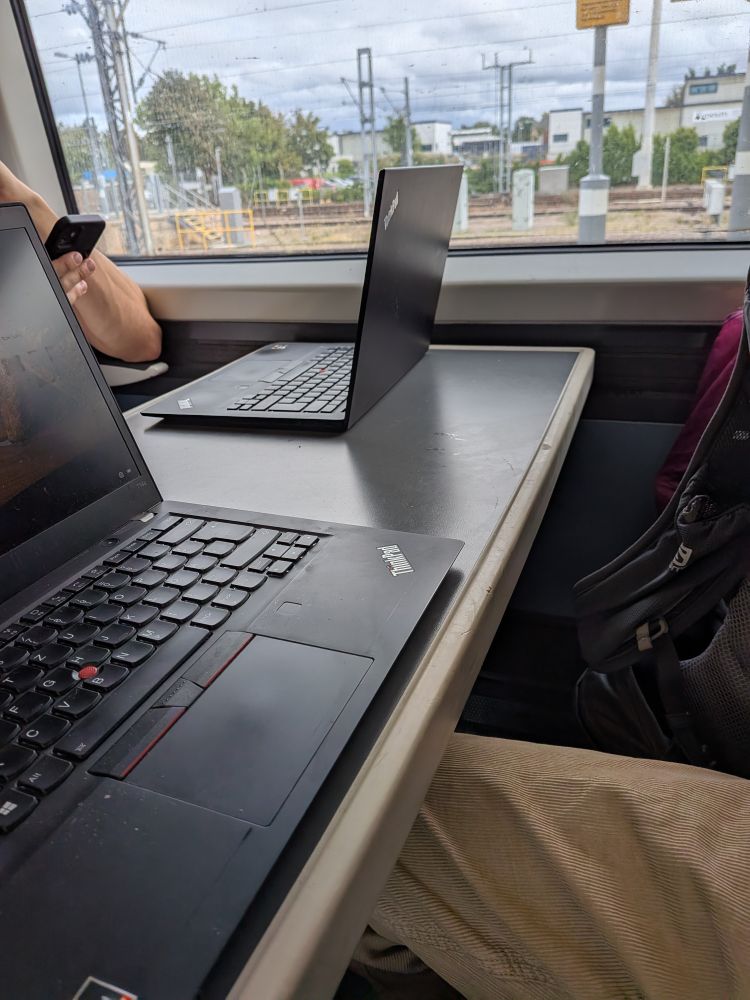 Laptops im Zug