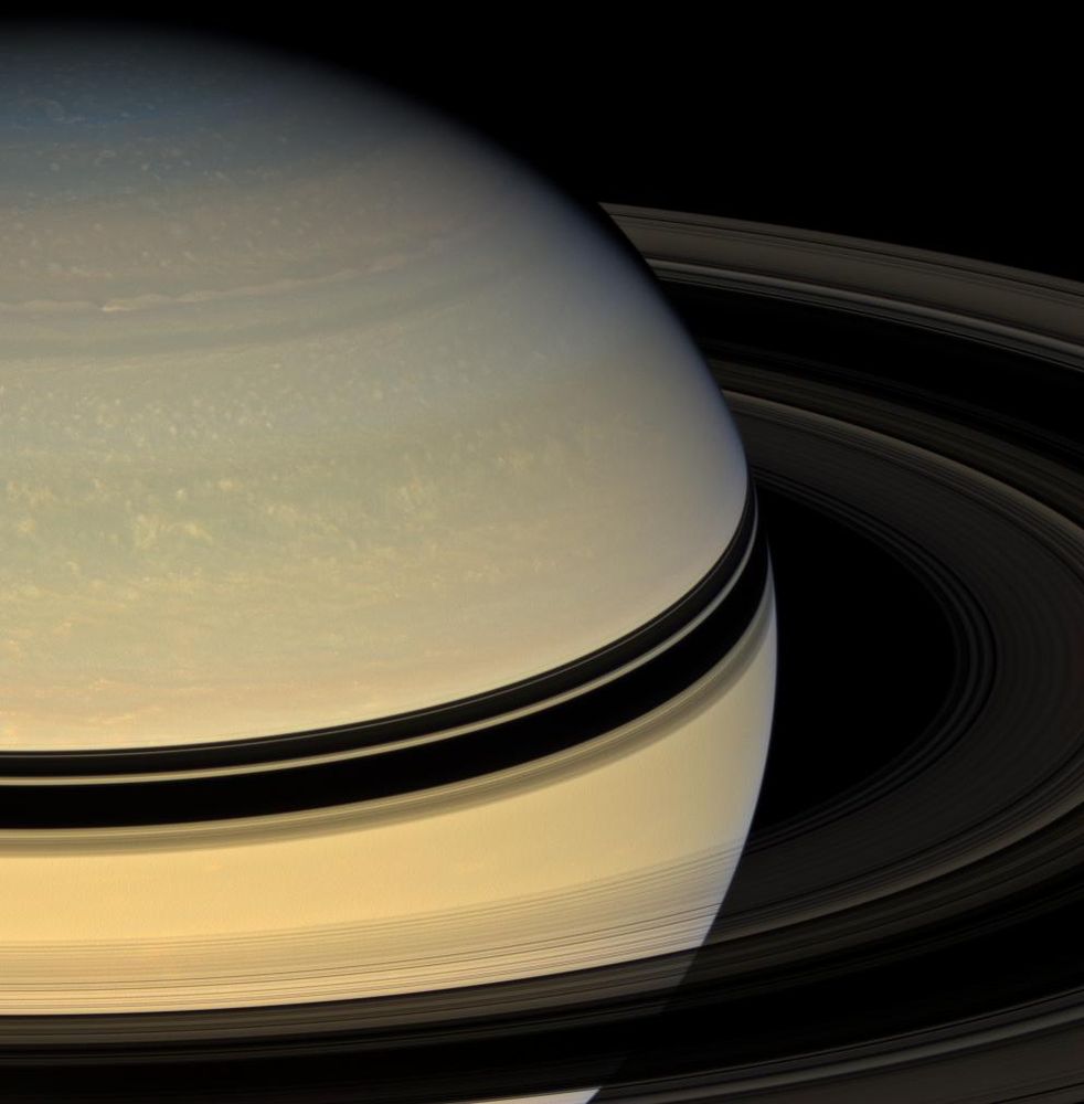 Saturne et ses anneaux