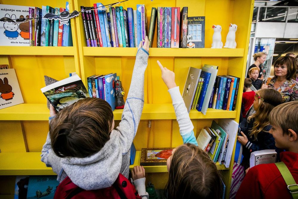 Laat debat over versimpeling in de Kinderboekenweek voortaan achterwege 