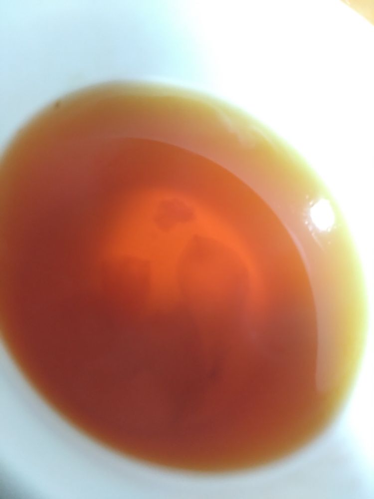 ばらのジャムとブランデー入りのお茶