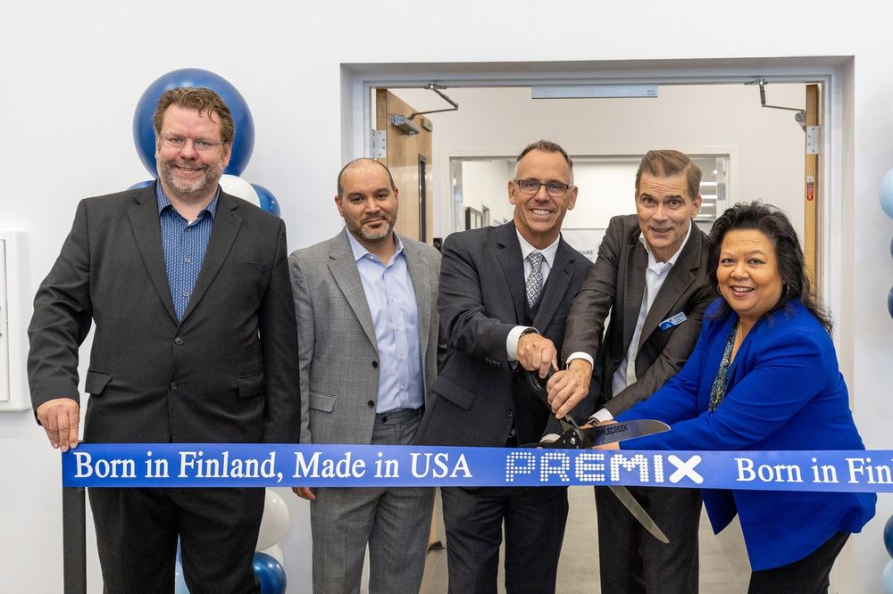 Shown in photo (left to right): Matthew Humbard, Gus Martir, John Knox, Jyrki Taiminen and Arlene Joyner 