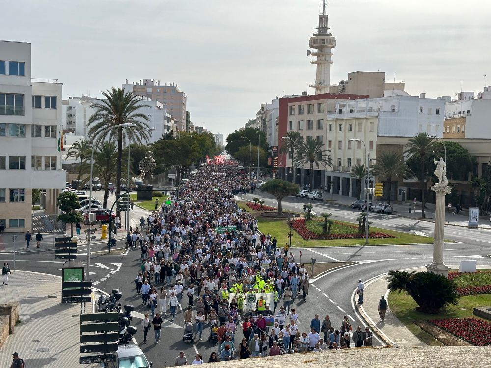 Manifestación desde Puertas de Tierra