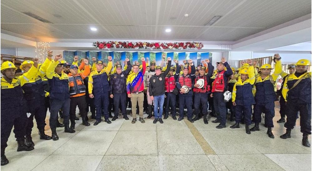 Venezuela envía 54 bomberos más a Bolivia ante «la ola de incendios»