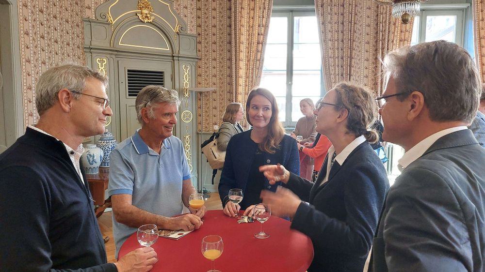 Professor John Hattie in the "Bel Etage" of Heidelberg University with Marco Haaf (aim - Academy for Innovative Education and Management), Prof. Dr. Silke Hertel (Vice Rector for Studies and Teaching), Prof. Dr. Anne Sliwka (Educational Science), Prof. Dr. Thomas Riecke-Baulecke (Centre for School Quality and Teacher Education Baden-Württemberg).
