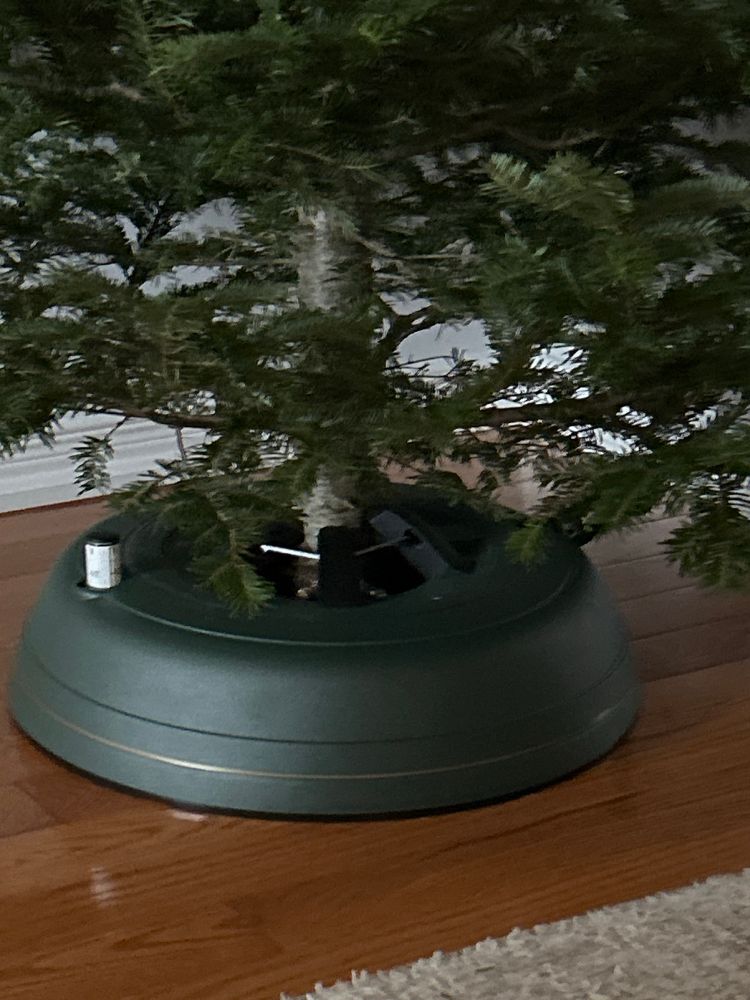 Christmas tree stand 