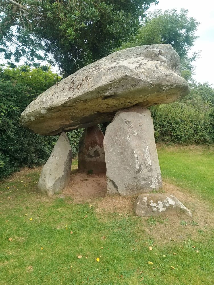 Carreg Coetan Arthur 